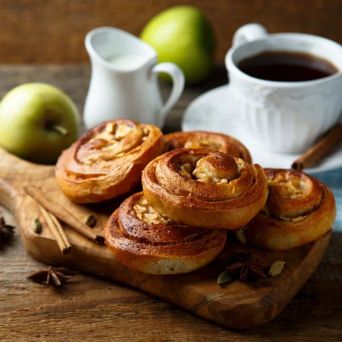 Apple and Walnut Scroll Fragrance Oil - Image 4